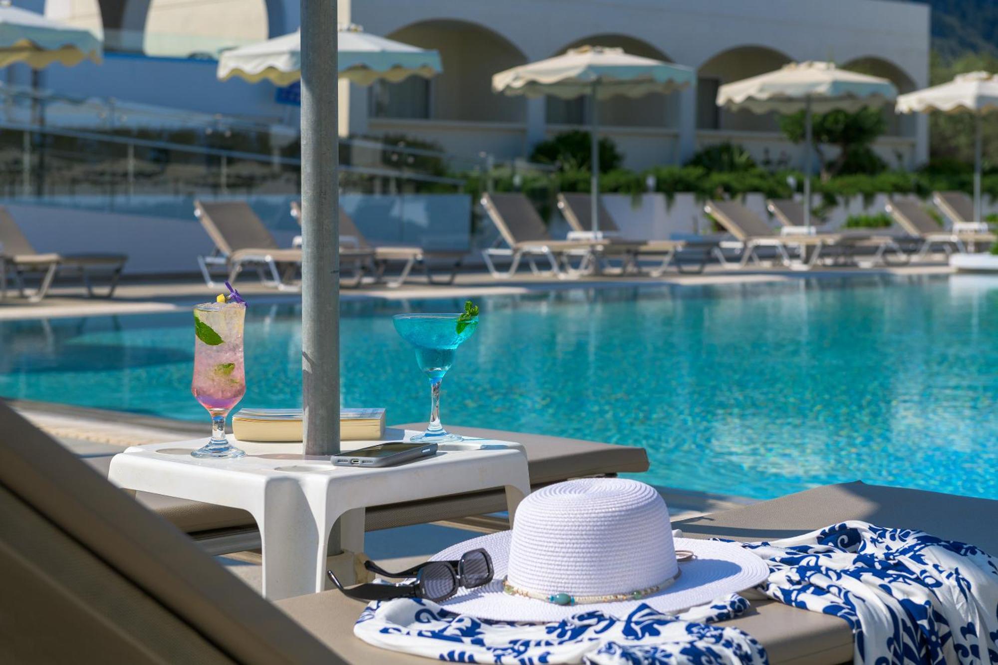 Hotel Niriides Beach Колімбія Екстер'єр фото