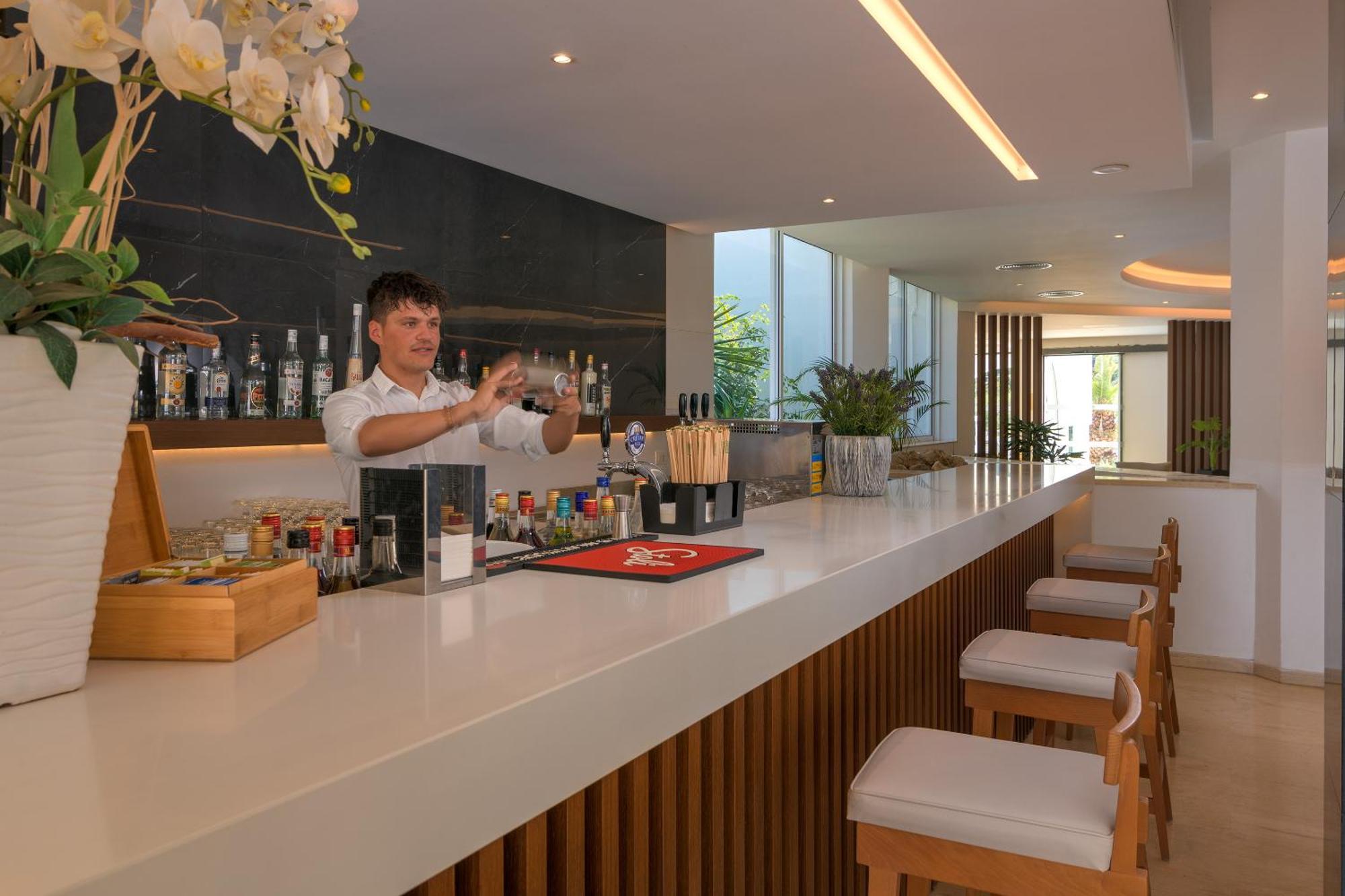 Hotel Niriides Beach Колімбія Екстер'єр фото