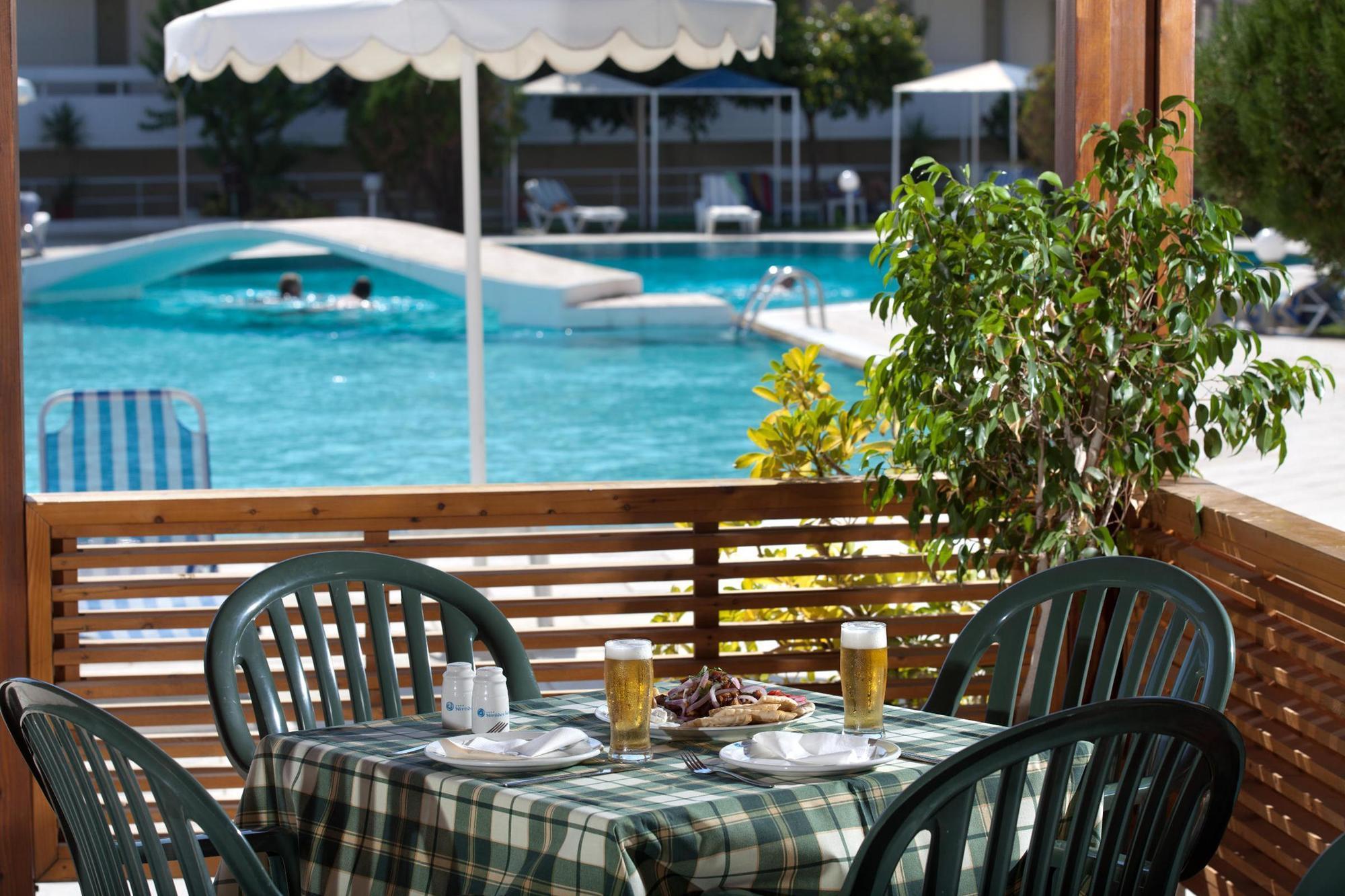 Hotel Niriides Beach Колімбія Екстер'єр фото